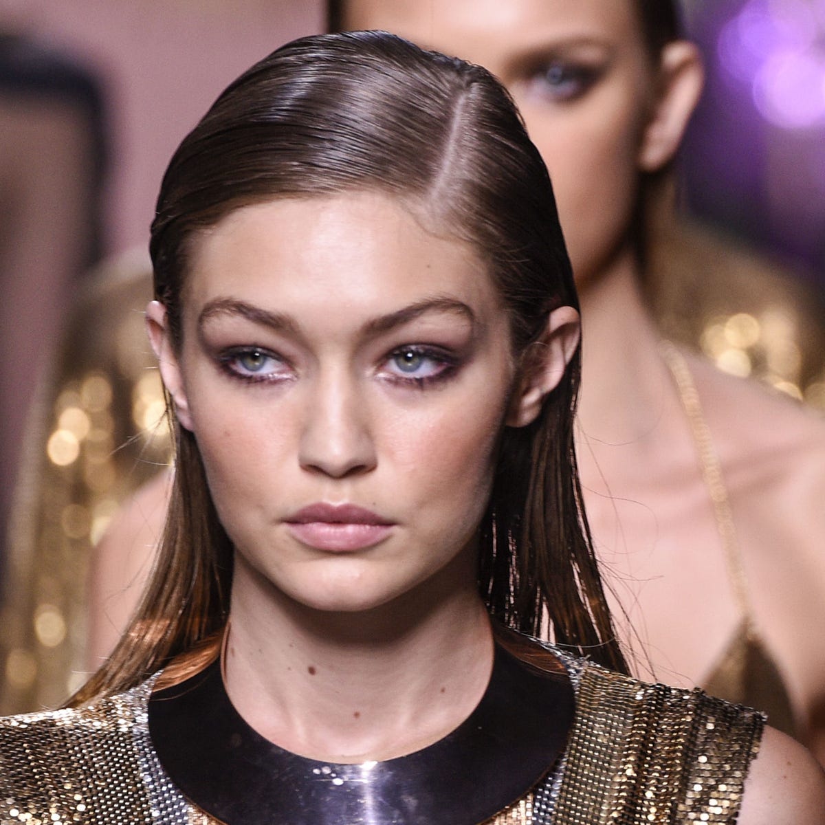 Greasy hair: 8 surprising things that make your hair oily Greasy hair: 8 surprising things that make your hair oily