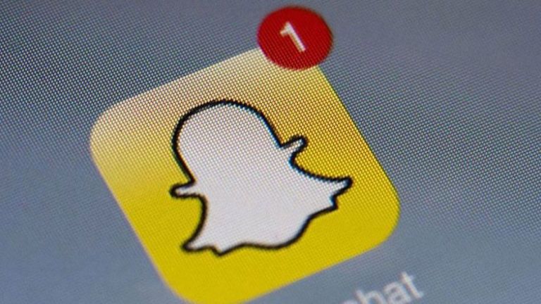 Beware of this fake Snapchat account recruiting teen girls to become models