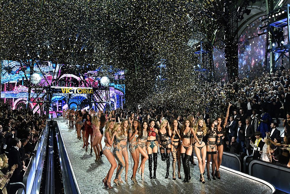 7 things the Victoria Secret models ACTUALLY do pre-fashion show