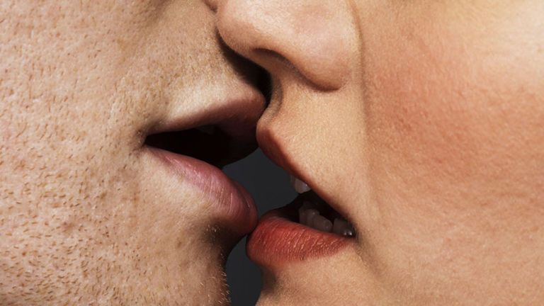 10 things guys secret hate about kissing