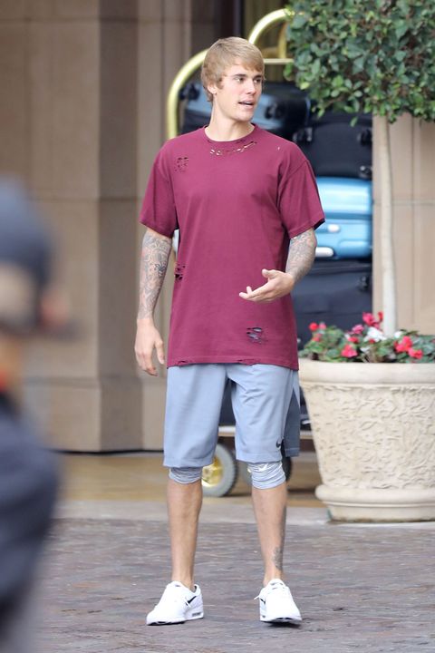 Justin Biebers Bringing Back His 2008 Bowl Cut