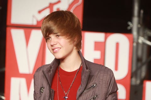 justin bieber s bringing back his 2008 bowl cut