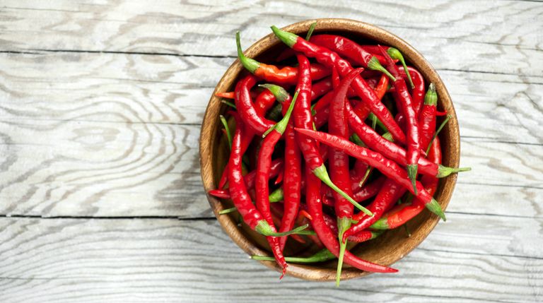Ingredient, Produce, Bird's eye chili, Food, Bell peppers and chili peppers, Spice, Chili pepper, Malagueta pepper, Vegetable, Flowering plant, 