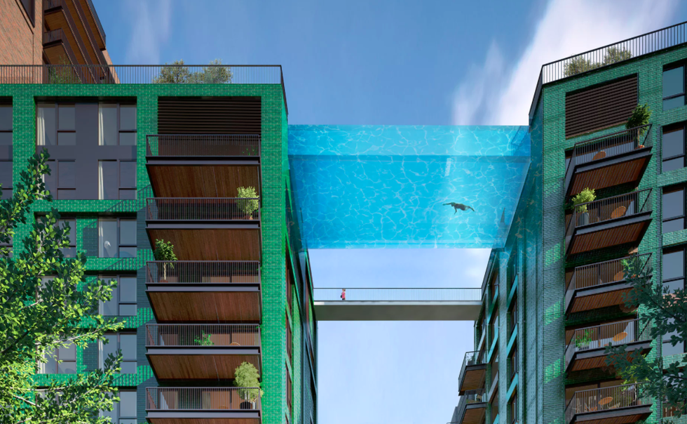 A high rise floating swimming pool is being built in London and it looks terrifying