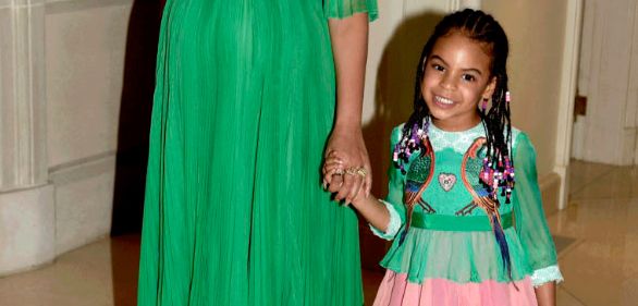 Green, Clothing, Turquoise, Dress, Formal wear, Fashion design, Long hair, Magenta, Event, Child, 