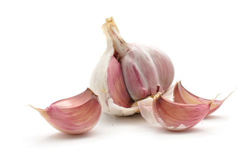 <p><strong>Why should I eat it?</strong> Hormones have a lot to answer for – not least a switch in mood – but when they're balanced, the body is calm and working at its best. Garlic does just that and it really shows in hair and skin, helping it look plumper, clearer and feel much firmer, too.</p>
<p><strong>The science bit:</strong> As well as balancing hormones, which in turn calms out-of-whack skin, garlic is helps strengthen fibroblasts – the cells that maintain your skin's structure. These fibroblasts live longer and reproduce more healthily, which means much better quality of skin as it gains a plumped-up feel.</p>
<p><strong>Serve it up:</strong> It's easy to add garlic to food in almost any dish, but what's trickier is ditching bad breath when you've munched the pungent food. Chase it with a glass of milk and chew on some sprigs of mint, and then you can eat all the garlic you'd like without scaring RPattz off.</p>