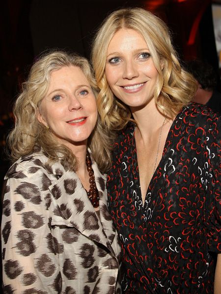 The blonde beauties have more in common then their looks; they're both award-winning actresses, devoted mums and green goddesses. Gwyneth follows a green lifestyle while her mum, Blythe campaigns for conservation charities  <br />