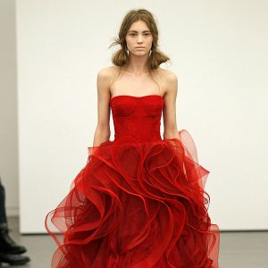 Dress, Shoulder, Textile, Red, Strapless dress, Formal wear, Gown, One-piece garment, Style, Fashion model, 