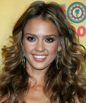 <strong>Brush brows up like Jessica Alba's for extra definition</strong><br /><br />•   Don't pluck daily or you could ruin your arches. Stick to once or twice a week, max.<br /><br />•   Don't over-pluck in between your brows. Clean up the obvious mono-brow hairs, otherwise let them grow towards your nose.<br />