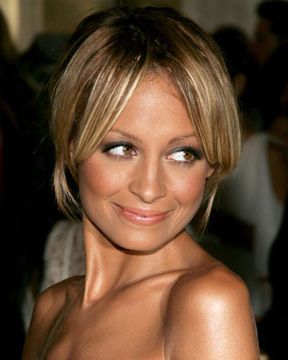 <strong>What you want:</strong><br /><br />Hair that says, 'It took me five seconds to look this hot'<br /><br /><strong>How you get it<br /><br /></strong>•   "For Nicole Richie's uncoiffed up-do you need a long fringe or layers at the front," says top stylist Richard Ward. <br />