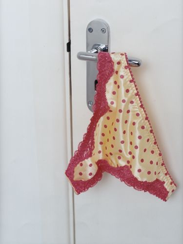 Product, White, Pink, Clothes hanger, Pattern, Metal, Household hardware, Handle, Fashion design, Door handle, 