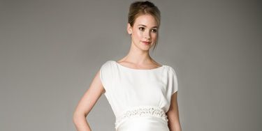 Sleeve, Shoulder, Standing, Joint, White, Formal wear, Style, Dress, Elbow, Waist, 