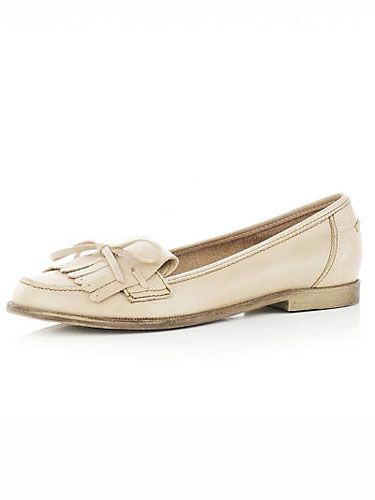 <p>Need to smarten things up? These beige fringe loafers from River Island are ideal for those days when a pair of floaty sandals just won't cut it. Accessorise with capris and a big sunhat and pretend you're sailing down the Riviera...</p>
<br/>
£39.99, <a href="http://www.riverisland.com/Online/women/shoes--boots/flats--pumps/beige-fringe-loafers-599783"target="_blank">riverisland.com</a>