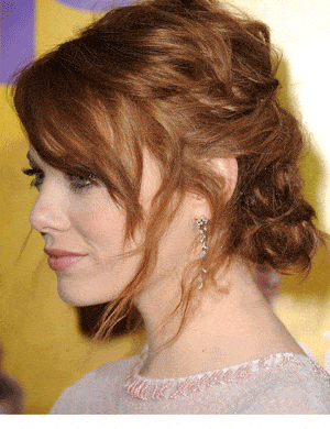 Emma StoneÂ’s deconstructed up-do is very forgiving to untrained hands. So give it a go, just start pinning up, add a thin loose thin braid Ã  la Stone, a twirl now and then, and youÂ’re done! 