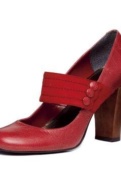 <p><strong>3.</strong><br />"Red shoes and other accesories are a fantastic trick for detracting attention from your least favourite areas."</p><p>Shoes, £55, Faith </p>