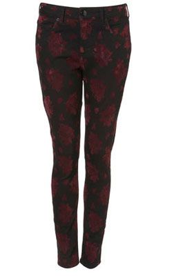 <p>Flock with the rest of the fashion crowd towards these fabulous flock printed skinnies from Topshop. Pair with a cute contrast print vest and layer on some chunky Fair Isle knits for a look that oozes casual style</p><p>£50,<a href=" http://www.topshop.com/webapp/wcs/stores/servlet/ProductDisplay?beginIndex=0&viewAllFlag=&catalogId=33057&storeId=12556&productId=2635923&langId=-1&sort_field=Relevance&categoryId=277012&parent_categoryId=208491&pageSize=20" target="_blank"> topshop.com </a></p> 