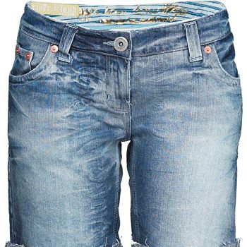 <strong>Winner:</strong> <a target="_blank" href="http://www.riverisland.com">www.riverisland.com</a> <br /><br /><strong>Denim turn up knee shorts £24.99</strong><br /><br />