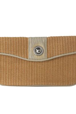 <strong>Winner:</strong> <a target="_blank" href="http://www.dorothyperkins.com">www.dorothyperkins.com<br /></a><br /><strong>Natural Wicker Clutch £12.00<br /></strong><br />