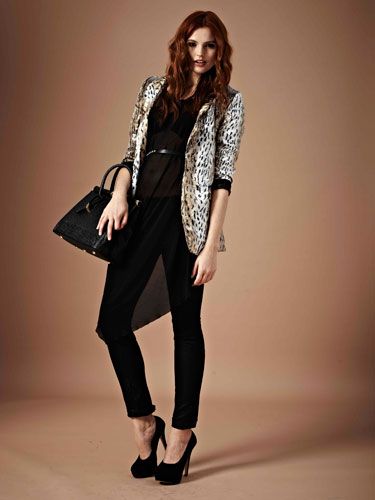 Who said animal print isn't office appropriate? We love this printed 3/4 length sleeved blazer. Team with a black silhouette and a pair of killer heels. Miaow, pussycat!
<p>Alex blazer £30, Ria top £20, Lola jeans £25, Darcy bag £25</p>

<p><a href=http://www.boohoo.com/collections/icat/looks/ target="_blank">boohoo.com</a></p>