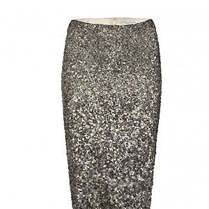 Yes, pencil skirts are always a hit in the style stakes, but a sequin pencil skirt? Now that's what we're talking about! This sparkly piece is perfect for adding a splash of luxe to a plain silk blouse - amaze!