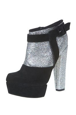 Miu Miu has a lot to answer for! Before we caught sight of their gold glitter sprayed shoesies, we were in a state of ignorant bliss! Now we're not happy unless we've left a trail of glitter in our wake. Dazzle on the dancefloor with these beauties
<p>£80, <a href="http://www.topshop.com">Topshop</a></p>
