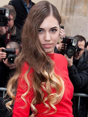 <p>Amber Le Bon looked absolutely stunning at the Christian Dior show at Paris Fashion Week. Apparently she gets frustrated with her modelling agency because she wants to try wacky hairstyles but they won't let her. Rubbish! We say the wackier the better. We love the ombre hair though – so cute!</p>