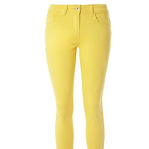 <p>G21 super skinny jeans, £14 George at <a title="ASDA" href="http://direct.asda.com/george/womens/G21/jeans-leggings/g21-super-skinny-jeans-yellow/GEM216538,default,pd.html%20" target="_blank">Asda </a></p>