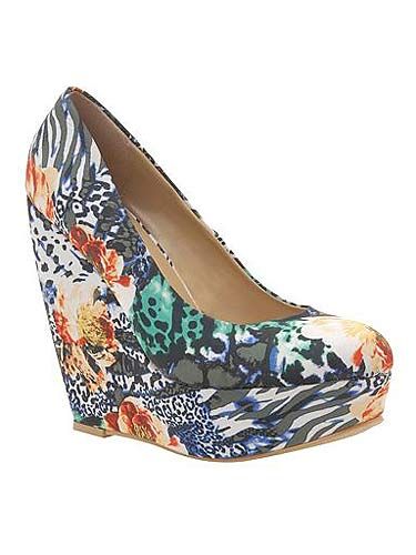 <p>US shoe brand Call It Spring has arrived at Debenhams and we're as pleased as punch! There's loads of styles to choose from, and the best bit? They're all under £50! We love this floral print pair of wedges.</p>
<p> </p>
<p>Call It Spring print wedges, £50, <a title="Debenhams" href="http://www.debenhams.com/webapp/wcs/stores/servlet/prod_10001_10001_053010647045_-1?breadcrumb=Home~Women~Shoes+%26amp%3B+boots#" target="_blank">Debenhams</a></p>