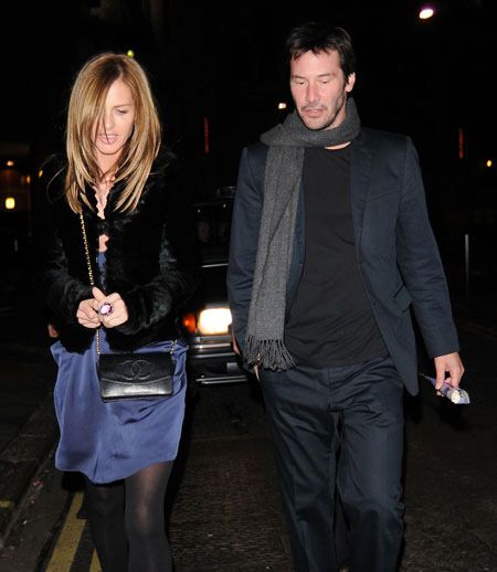 Surprise couple of the week goes to Hollywood heartthrob Keanu Reeves and Trinny 'What Not To Wear' Woodhall. The pair were spotted on their way for a meal at the Ivy and Keanu was even holding a single white rose in his hand...<br />