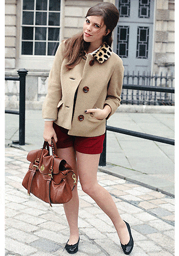 Clothing, Brown, Sleeve, Collar, Bag, Shoe, Outerwear, Coat, Fashion accessory, Style, 