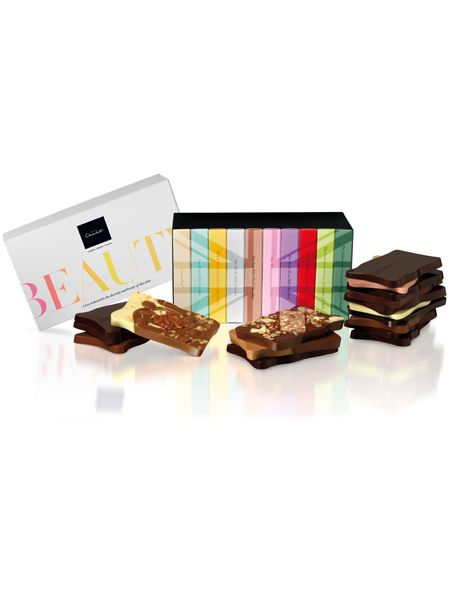 Chocoholics will be captivated by this ultimate collection. The bars are almost too beautiful to bite, but you'd find it tough to turn down a try of these tablets. Each of the ten slabs is a taste sensation - flavours include milk, dark, rocky road, chilli and orange, strawberry white and Cosmo's fave, caramellow. Buy your box at <a target="_blank" href="http://www.hotelchocolat.co.uk/">www.hotelchocolat.co.uk  </a><br />