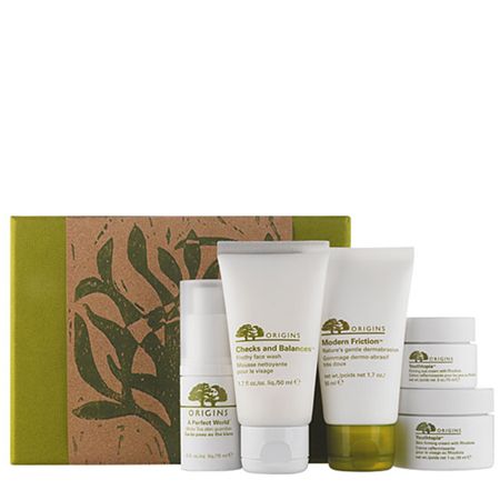 Pals of the planet, Origins, have sculpted a set of deluxe skincare products that are soft on skin and kind to the environment. This collection includes Origins skincare classics - Youthopia skim firming cream and eye cream, face wash, facial scrub and plumper. Plus it's all wrapped up in recycled packaging so it's luxurious for her and loving for the environment. Available at <a target="_blank" href="http://www.origins.co.uk">www.origins.co.uk</a><br /><br />