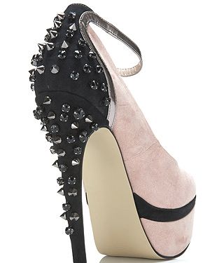 <p>These shoes are totally something Carrie would wear, which is why we need to have them and possibly plan a NYC trip too. Oh and nab a Mr Big. Simples. </p>
<p>Carrie studded back shoes, £65, <a title="Miss Selfridge" href="Miss%20Selfridge">Miss Selfridge</a></p>