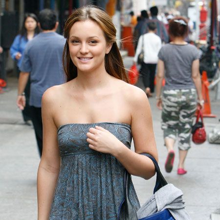 No wonder Leighton Meester is looking so happy! Who wouldn't be smug with this gorgeous See by Chloe Day Tripper on their arm? Patent is still a big trend and the contrast of the royal blue with black detailing looks young, fresh and eye-catching. What do you think of her bag?  <br />