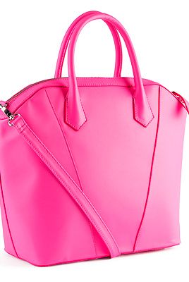 <p>Your bag size needs to be one of two sizes this season: mini Vs supersize. We can't help but be drawn to the latter - how else are we meant to cart around all our essential items otherwise?! And we're loving the shade of Cosmo pink, natch...<br /><br />Oversized handbag, £29.99, <a href="http://www.hm.com/gb/product/07251?article=07251-C#article=07251-D%20" target="_blank">H&M</a><br /><br /></p>