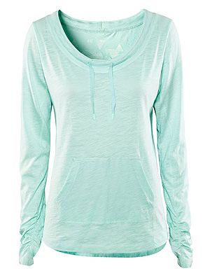 <p>Oooh, pretty! Cover up pre or post workout with this soft jersey top from H&M. Or... wear whilst lounging around the house.</p>
<p>We won't tell anyone... Jersey top, £12.99, <a href="http://www.hm.com/gb/product/03919?article=03919-E#article=03919-G%20" target="_blank">H&M </a></p>