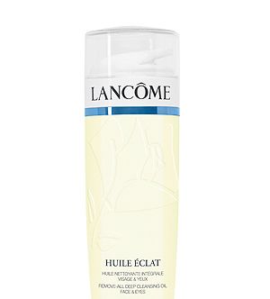 <p>If you love Lancôme's makeup remover, you'll love the cleansing oil just as much. Apply a few pumps of this to dry skin, add water and instantly all the dirt and impurities wash away. You're left with clean, smooth skin that feels soft to the touch.</p>
<p>Lancôme Huile Éclat, £21, <a href="http://www.boots.com/en/Lancome-Huile-Eclat-200ml-For-All-Skin-Types-Even-Sensitive-Skin_335207/" target="_blank">Boots</a></p>