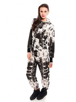 <p>The tie dye trend won't die (soz) anytime soon so get in with the fash pack and opt for this monochrome tie dye onesie from DaisySreet.co.uk.</p>
<p>Chica Tie Dye hooded onesie, £20.99, <a href="http://www.daisystreet.co.uk/chica-tie-dye-black-white-hooded-onesie" target="_blank">Daisystreet.co.uk</a></p>
