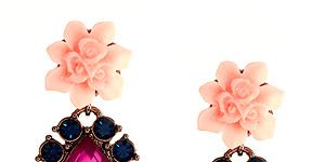 <p>We need these fabulous baroque earrings in our life. The flower stud, fuschia and blue gemstones and baroque style. Want. Now. Please.<br /><br />Flower Stone Drop Earrings, £18, <a href="http://www.asos.com/ASOS/ASOS-Flower-Stone-Drop-Earrings/Prod/pgeproduct.aspx?iid=2563401&cid=6992&sh=0&pge=1&pgesize=200&sort=-1&clr=Multi%20" target="_blank">ASOS</a></p>