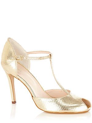 <p>Could these T-bar peep-toe sandals in glitzy gold BE more Twenties? We think not. Wear with skinny jeans and a sequin top to be a modern-day <span class="caption">Daisy Buchanan</span>.</p>
<p>Metallic T-bar sandals, £55, <a title="Oasis" href="http://www.oasis-stores.com/metallic%20t-bar%20sandals/high-heels/Oasis/fcp-product/6700008581" target="_blank">Oasis</a></p>
