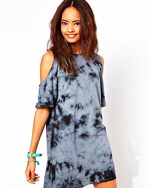 <p>There's still time to sort out your festival wardrobe ladies! This Asos shift dress with cold shoulder is perfect to throw over some ripped jeans or by itself with some sandals. Feel free to throw in a trilby or flowery headband too.</p>
<p>Dress, £28, <a href="http://www.asos.com/ASOS-Petite/ASOS-PETITE-Shift-Dress-In-Tie-Dye-With-Cold-Shoulder/Prod/pgeproduct.aspx?iid=2991339&cid=2623&sh=0&pge=0&pgesize=200&sort=-1&clr=Grey" target="_blank">Asos</a></p>