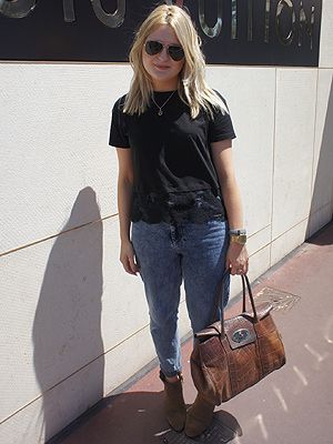 <p>Ooh, look who we spotted! Only Elle UK's Amy Lawrenson. The gorgeous Beauty journalist appeared to be channelling Diane Kruger while in Cannes. Dressed in an ASOS top, Topshop jeans, Zara boots, we loved her look. She topped it off perfectly with a Mulberry handbag and Ray Ban Aviator sunglasses.</p>