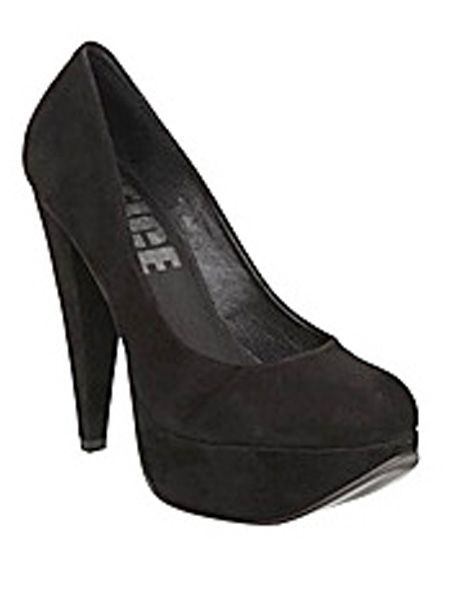 Worn with tights or daring bare legs, you can tower above the rest in these irresistible sky high beauties!<br /><br />£80, <a target="_blank" href="http://www.office.co.uk/womens/office/late_nights_platform_$/37/7035/19032/1/">www.office.co.uk</a><br />