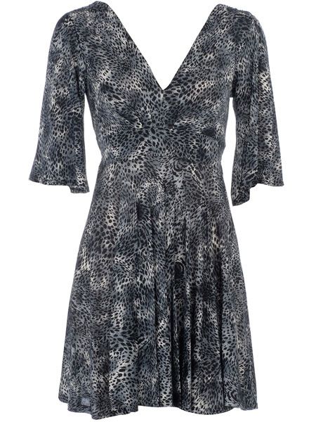 <p>Copy Hannah and get in on this season's animal print trend, we love the subtlety of this dress. It's perfect for on campus or on a night out at the Union<br /></p><p> </p><p>£28,<a target="_blank" href="http://www.dorothyperkins.com/webapp/wcs/stores/servlet/ProductDisplay?beginIndex=0&viewAllFlag=&catalogId=33053&storeId=12552&productId=1984251&langId=-1&sort_field=Relevance&categoryId=208648&parent_categoryId=208600&sort_field=Relevance&pageSize=20"> dorothyperkins.com </a><br /></p>