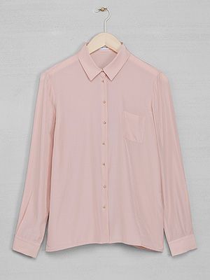 <p>Pink long sleeve blouse,£29, <a href="http://www.stories.com/New_in/All_new_in/Long_sleeve_blouse/591727-594863.1" target="_blank">& Other Stories</a></p>