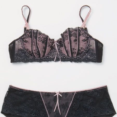 Girlie yet glam – just how we like it! Plus the contour cups give excellent shape<br /><br />Best for: controlling curves with some vintage luxe<br /><br />Balcony bra, £32, brief, £18, Elle Macpherson Intimates, available at <a target="_blank" href="http://www.boudiche.com/">www.boudiche.com<br /></a><br />