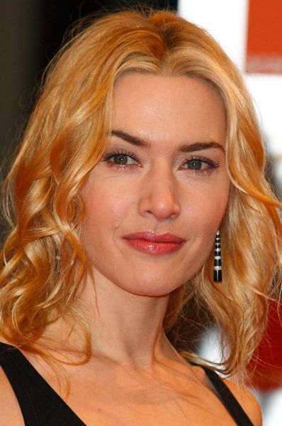 <p>Cosmo's Beauty Editor, Kate Turner, gives her verdict on the red carpet hair and beauty from the BAFTA awards 2010</p>

<p>Left: <strong>Kate Winslet</strong></p>

<p>Loving how Kate ditches traditional red lipstick and goes for the power-brows and lashes combo instead. Her soft tousled hair is also a lovely anti-red carpet statement. </p>

<p>Verdict: Hit <br /></p>