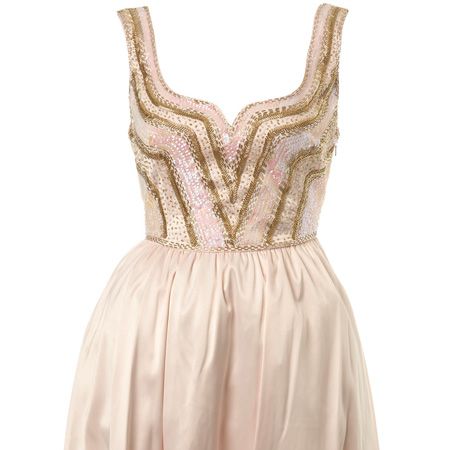 <p>How cute is this prom dress with an embellished bodice? Very. Get it now! </p>

<p>£69, <a target="_blank" href="http://www.missselfridge.com/webapp/wcs/stores/servlet/ProductDisplay?catalogId=20555&storeId=12554&categoryId=129984&parent_category_rn=70074&productId=1789536&langId=-1&siteID=0RpXOIXA500-cybFsg983dL64fntm7sh6Q&cmpid=lshare1">www.missselfridge.com</a></p>