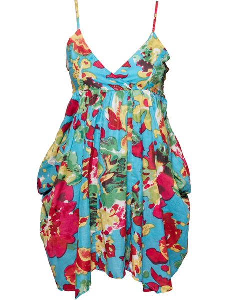 <p>Check out this sexy sundress! The punchy print won't fail to get you noticed, day or night</p>

<p>£8, <a target="_blank" href="http://www.boohoo.com/FashionClothing/index.php?id=AZZ88707&code=AZZ88707-216-18&size=10&color=TURQUOISE">www.boohoo.com</a> </p>
