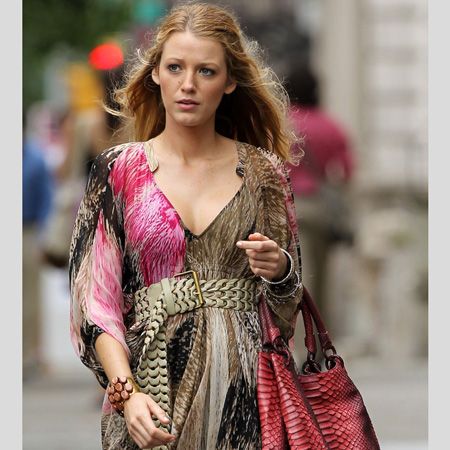 <p>When we spotted this snap of the actress shooting the latest series of Gossip Girl in New York we drooled over her DVF dress. Take note of the hanging waist belt and supersize slouchy bag - it seems we'll all be wearing them next season</p>